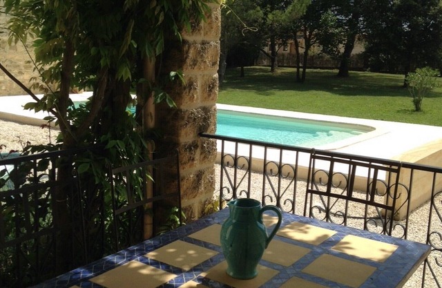 PLEASANT VILLA WITH PRIVATE POOL, NEAR UZES, GARD. JULY DISPO
