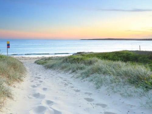 Plumeria Cottage Haven by the Beach 25mins from Sydney CBD