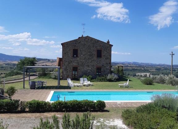 Podere Erba appartamento con piscina