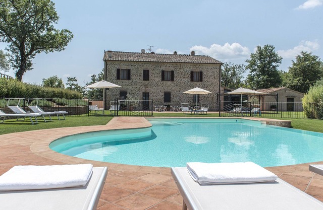 Podere Sant'Eugenio 14, Emma Villas