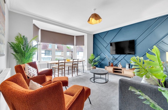 Poets Apartment with Free Parking | By My Getaways
