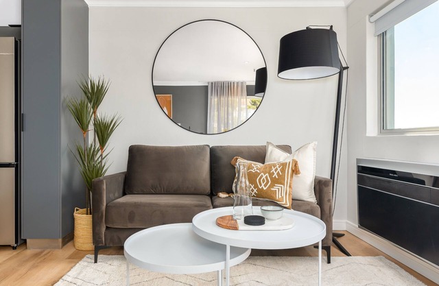 Point Break | Sleek Studio | Mountain Views