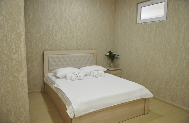 Pomegranate - double room 3