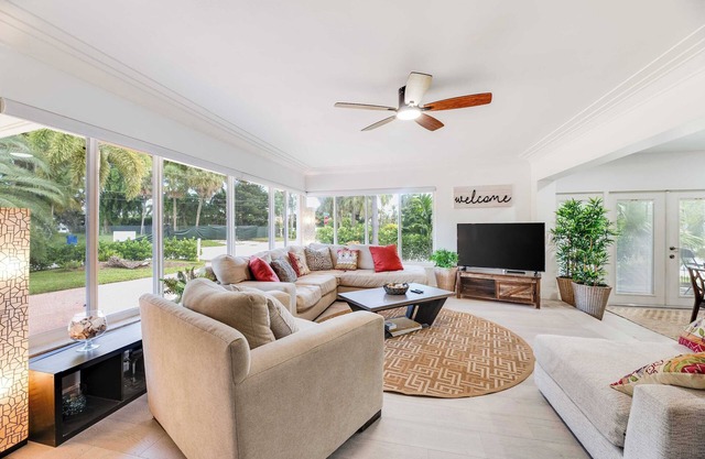 Pompano Beach Hideaway with Fenced Yard & BBQ