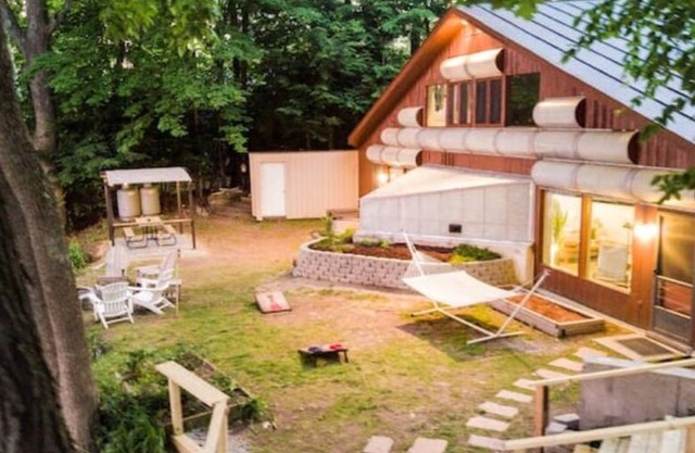 Pond-Front Passive Solar Architectural House