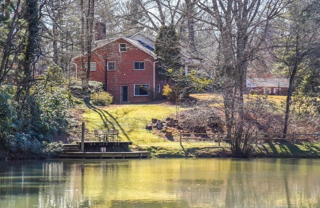 Pond, house 5 acres! Fish, enjoy fire pit, &white squirrels! 3 mi from Main St!