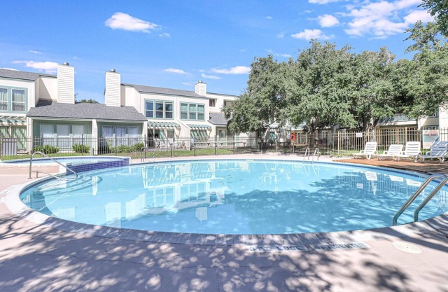 Pool, Pier, Boat dock, Ramp and Trailer Parking, Tennis Courts.