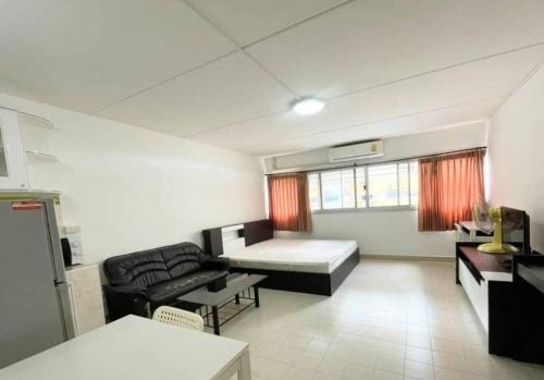 Popular Condo เมืองทองธานี