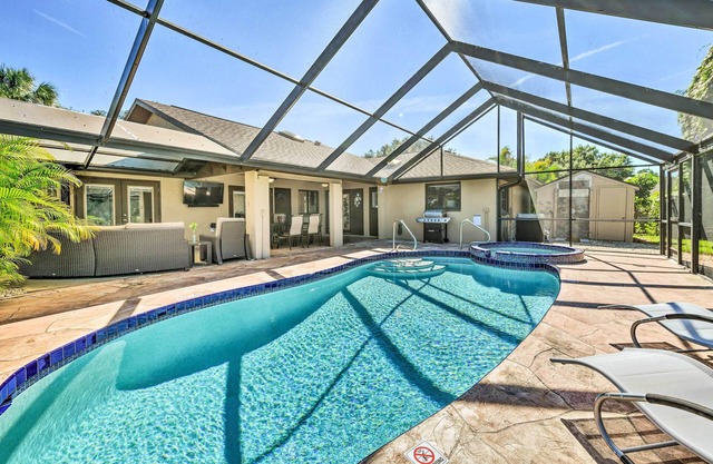 Port Charlotte Retreat w/Heated Pool & Spa!