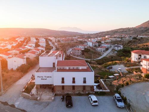 Porta Trakis HOTEL