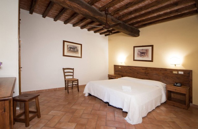 Portion medieval village (211), ground floor apartment 2 bedrooms 1 bathroom