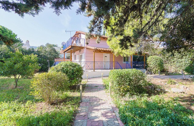 Porto Rafti Family 4BD Maisonette with Garden