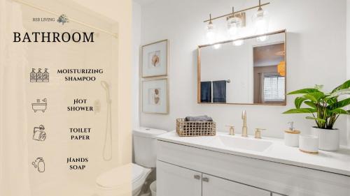 Posh 6BR 2,5BA Holiday Home with Pool, Media-Game Room & Hot Tub