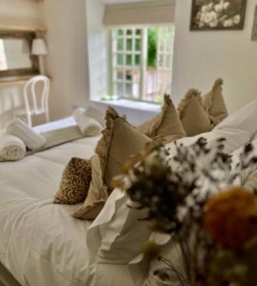 Posh Little Cottage