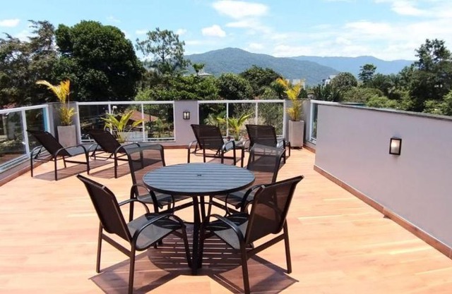 Pousada Solarium Flats Itagua Próximo ao Aquário e a Praça da Baleia