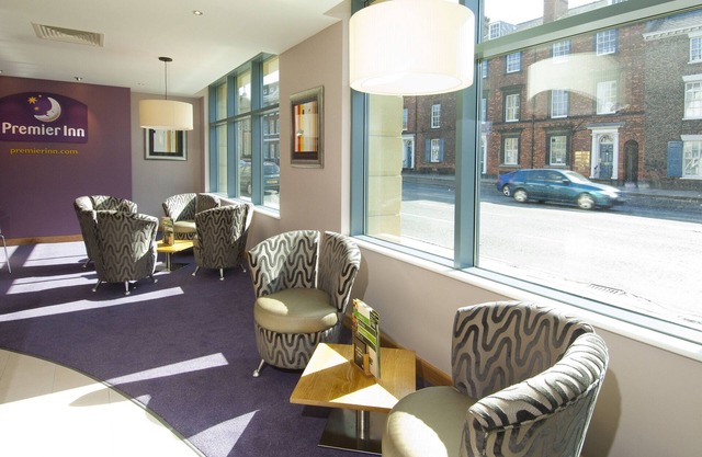 Premier Inn York City - Blossom St South