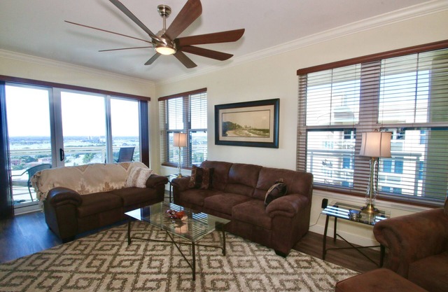 PREMIER LUXURY CONDO WITH A PANORAMIC SUNSET RIVER VIEW OCEAN VISTAS 1111