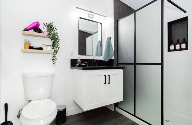 Premier Modern Vegas Escape: Arts District & Patio
