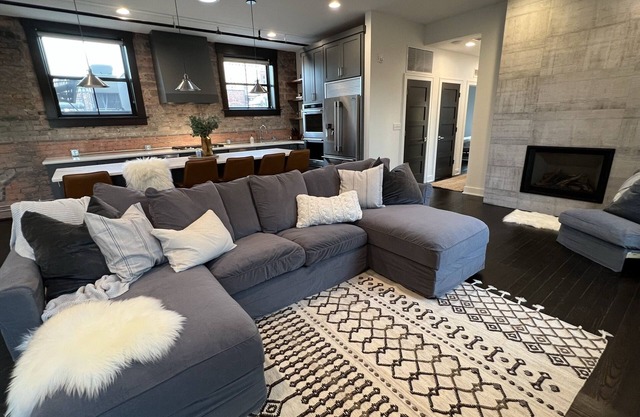 Premier penthouse w Private Rooftop near Memorial Stadium & Pinnacle Arena!