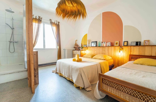 Premium room with queen bed and private shower