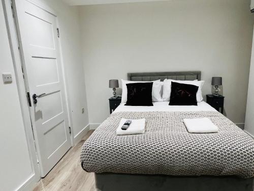 Premium Suits Near Heathrow