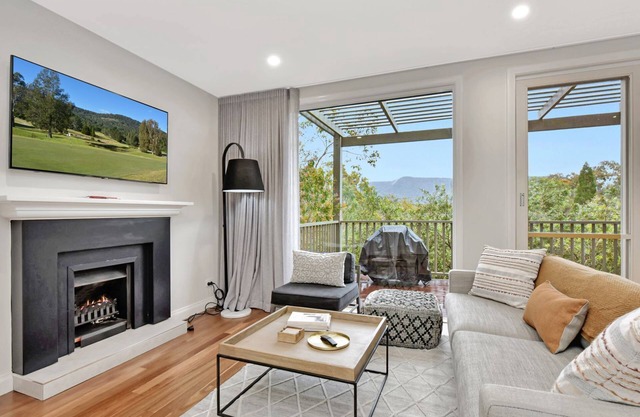 Premium Villa 2br Malvasia at Cypress Lakes - Modernised Comfort