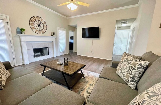 Preston Place - 3BR/2BA - Close to Everything
