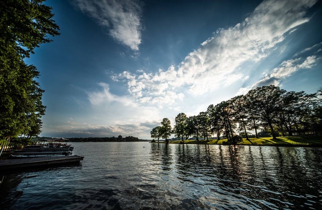 Pretty Lake Bowen SC Retreat, near TIEC, Asheville, Spartanburg, Furman, Wofford