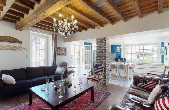Pretty stable house 15 people : 15min Amiens