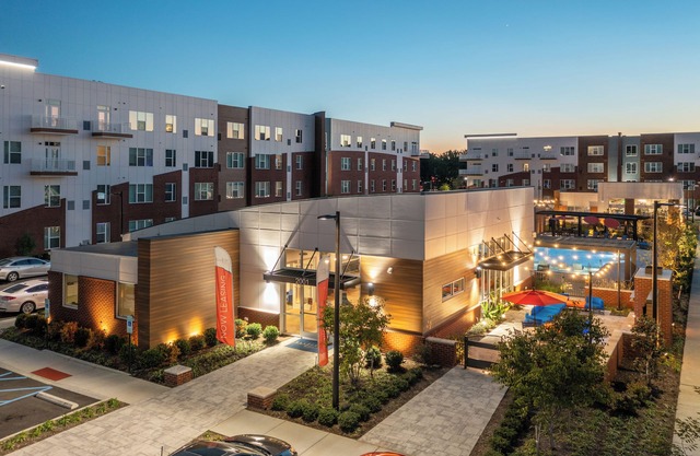 Prime Hampton Stay at Ellipse Urban: Near Shopping, Dining and Entertainment