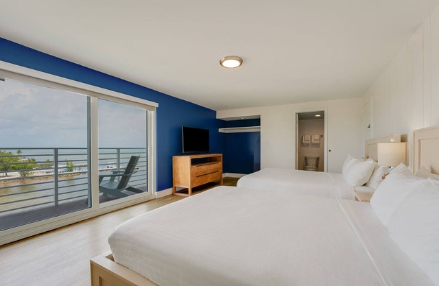 Prime Location! Pet-Friendly Property, Free Parking, Free Breakfast