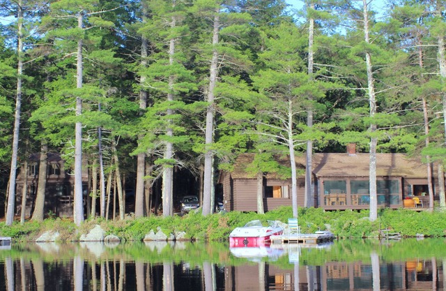 Pristine Lakefront - 5 Bedroom 2 Cabin Compound - on Squam Lake