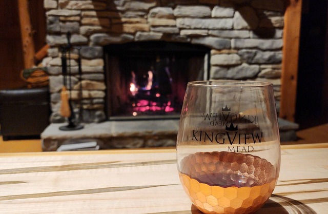 Private 100 Acre Wilderness Haven 2 minutes from the Grove City Premium Outlets