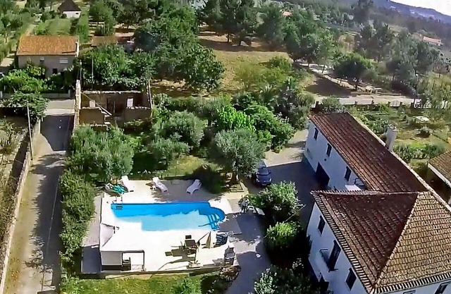 Private 2-bedroom apartment & private solar heated pool WiFi, AC