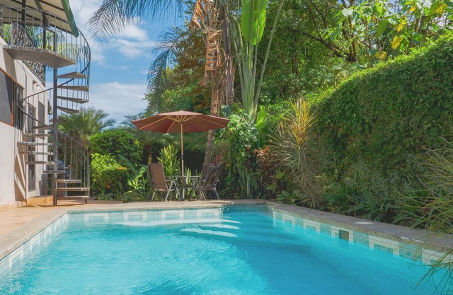 Private 2 bedroom home close to the beach
