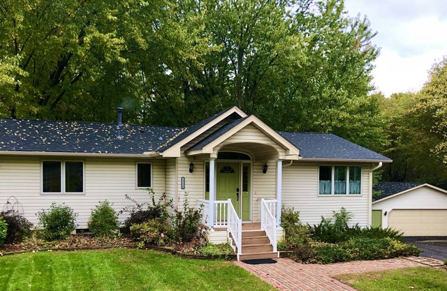 Private 5 bd home perfect for large families!