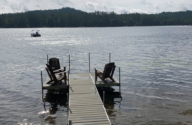 Private Adirondack lakefront Cottage on Loon Lake