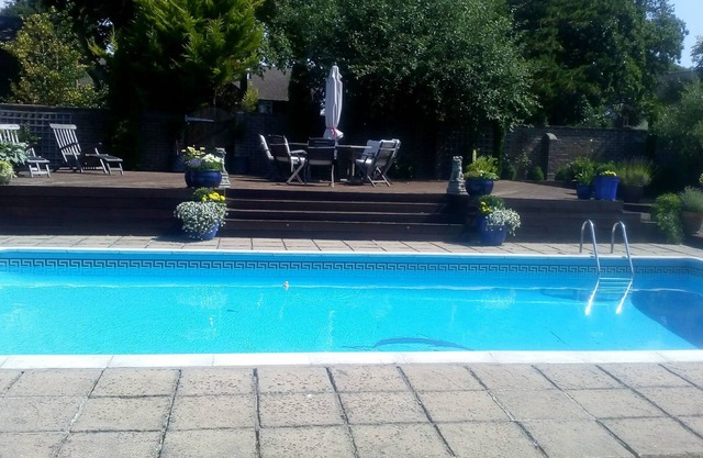 Private Annex With Heated Swimming Pool