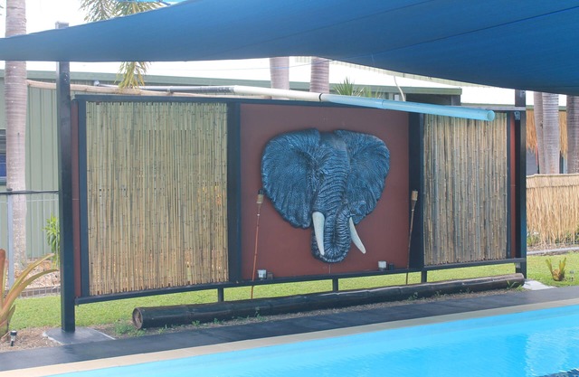 Private Apartment Huge Pool and Amenities Sleeps 6 ppl