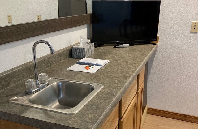 Private B&B Suite in the Heart of the Hills!