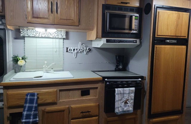 Private camper minutes away from I40 and close to the national forest.