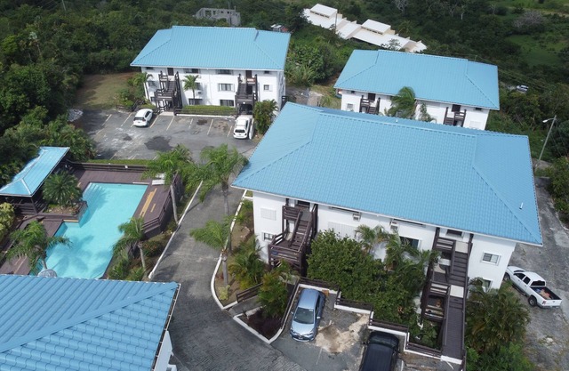 Private Condo in Paradise- Top Level Unit