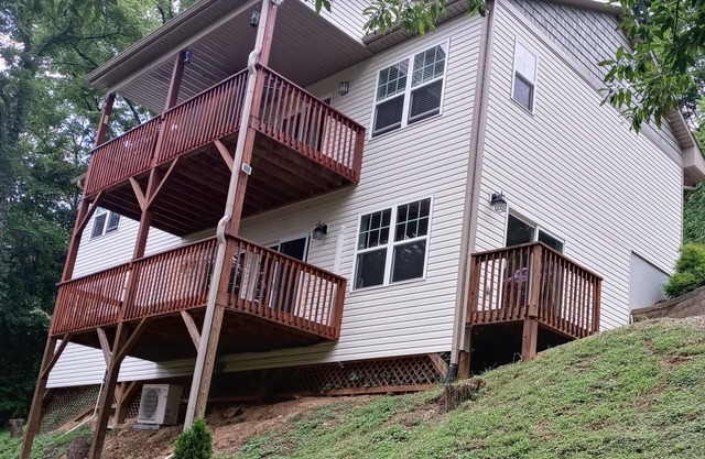 Private creekside suite with mountain views