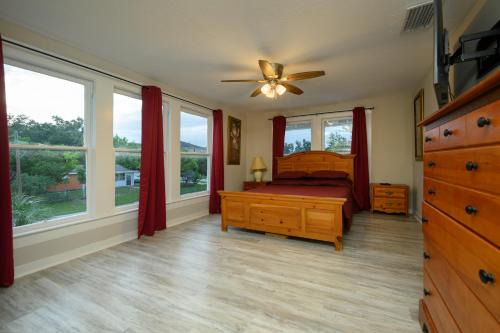 Private Ensuite In Historic Home