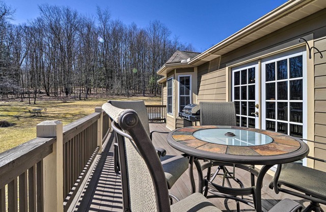 Private Family Home w/Deck, Porch + Forest Views!