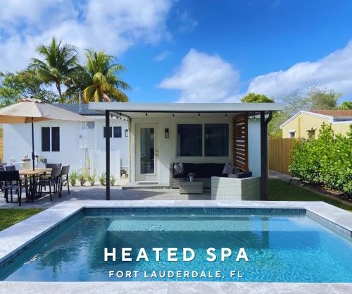 Private Heated Plunge Pool Spa and Secluded Patio - Fort Lauderdale