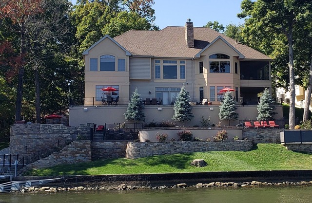 Private Heated Pool, Outdoor Kitchen w/Pizza Oven, 7 BR, 6.5 BA, Game Room