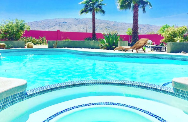 Private Hot Tub & Pool/Resort