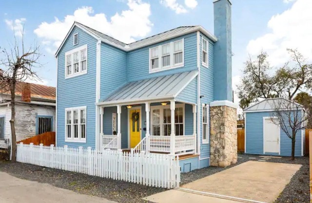 Private Hot Tub & Deck/Stay Near River Walk