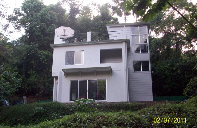 private jungle house partial ocean view, nice pool